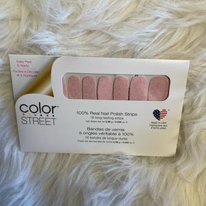 COLOR STREET - BLUSHING IN FLUSHING